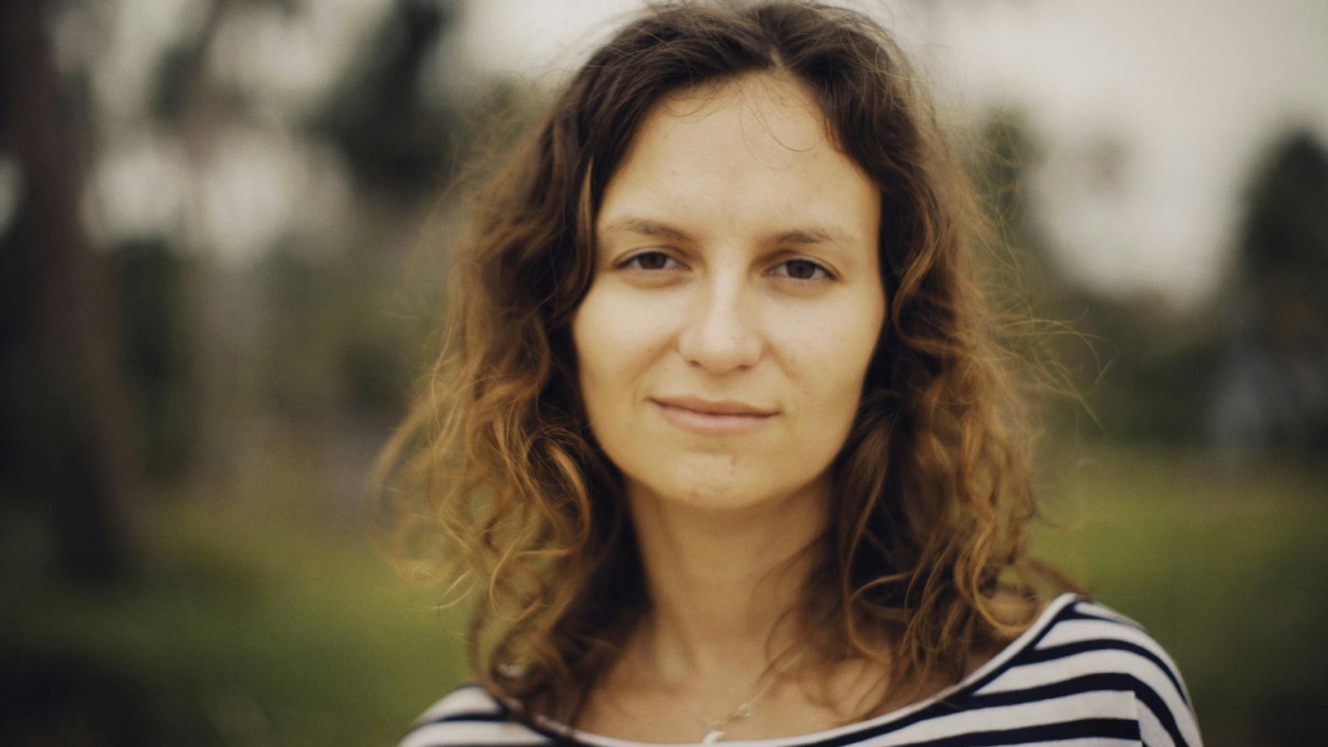  Aysel Deniz